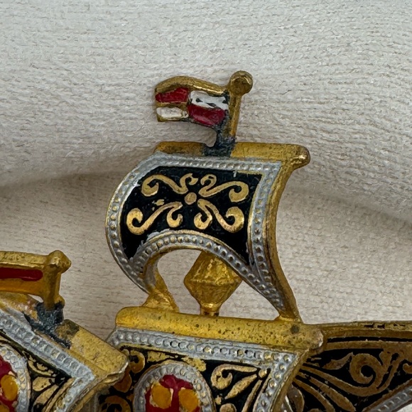 Vintage Spanish Damascene Ship Brooch Toledo Gold Black Enamel Nautical - Picture 7 of 12